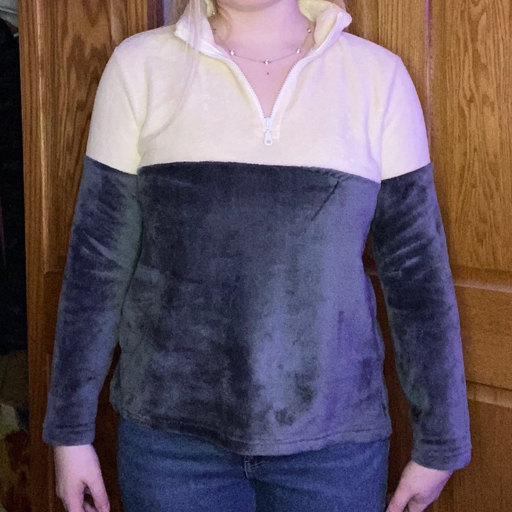 Fuzzy quarter zip